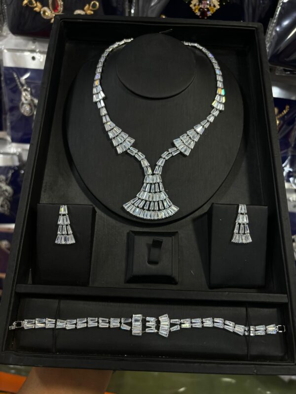 Rhinestone Jewelry Set - Image 8