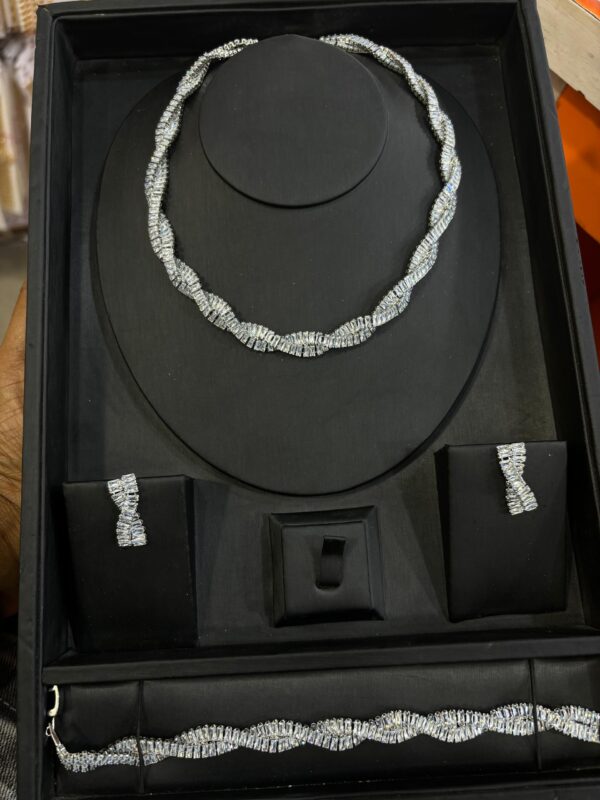 Rhinestone Jewelry Set - Image 11