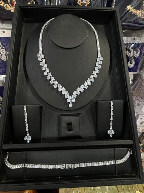 Rhinestone Jewelry Set - Image 12