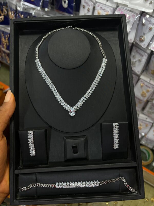 Rhinestone Jewelry Set - Image 13