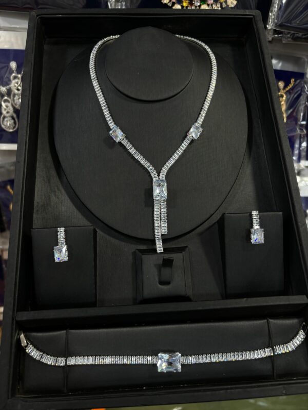 Rhinestone Jewelry Set - Image 15